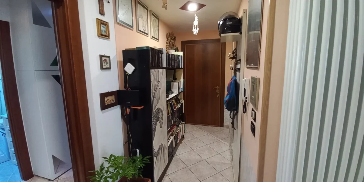 APPARTAMENTO TRE STANZE CON GIARDINO