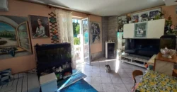 APPARTAMENTO TRE STANZE CON GIARDINO