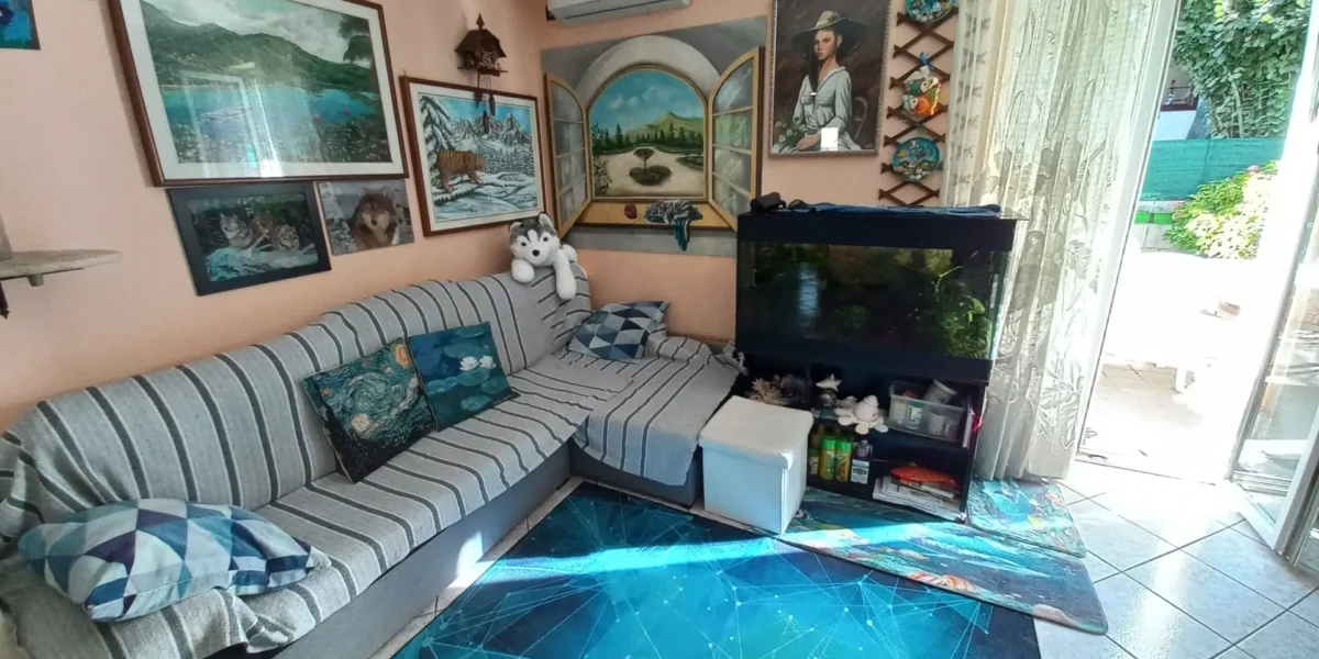 APPARTAMENTO TRE STANZE CON GIARDINO