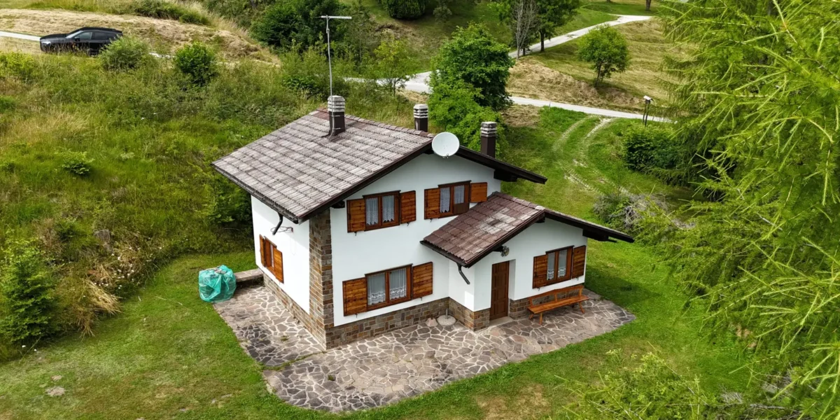 VILLINO IN MONTAGNA, UN RIFUGIO ESCLUSIVO NEL VERDE DEL LAGORAI