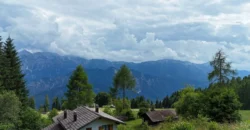 VILLINO IN MONTAGNA, UN RIFUGIO ESCLUSIVO NEL VERDE DEL LAGORAI