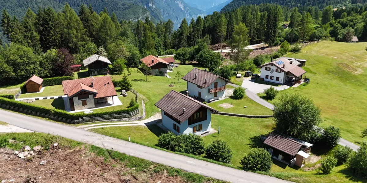 VILLINO DI MONTAGNA SULL’ALTOPIANO DEL TESINO