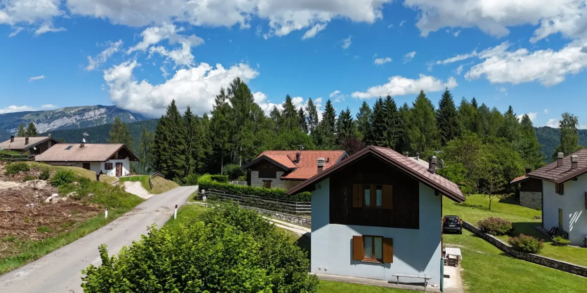 VILLINO DI MONTAGNA SULL’ALTOPIANO DEL TESINO