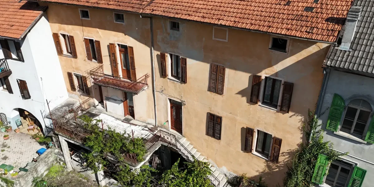 INTERO EDIFICIO TERRA/CIELO