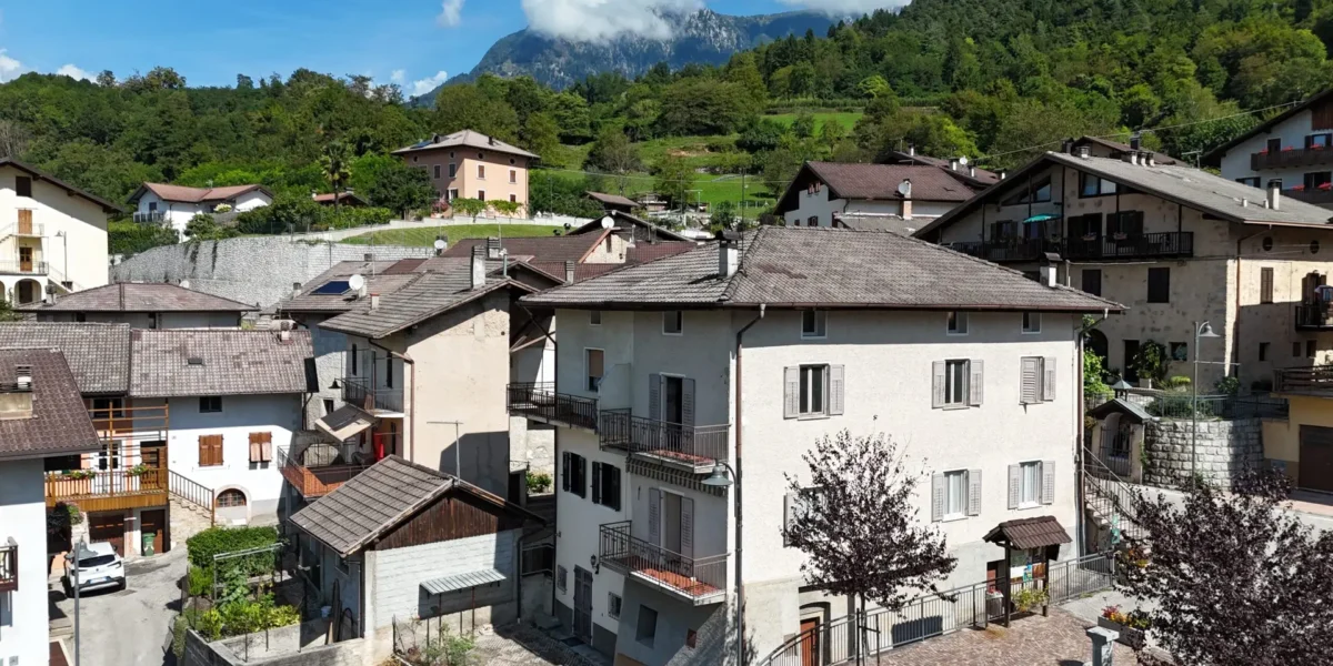 PORZIONE TERRA/CIELO – DUE UNITA’