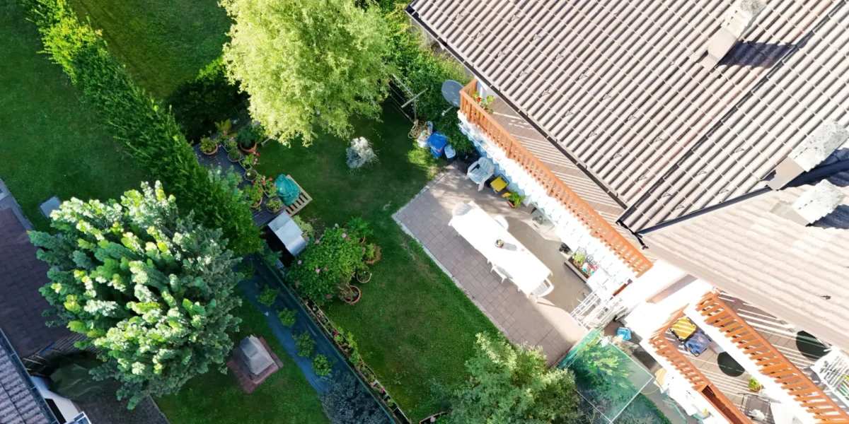 APPARTAMENTO TRE STANZE CON GIARDINO