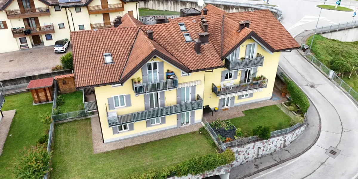 APPARTAMENTO TRILOCALE CON GIARDINO