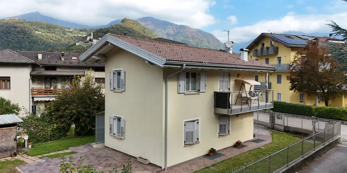 VILLETTA BIFAMILIARE – DUE UNITA’