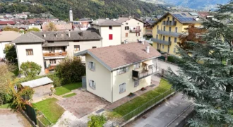 VILLETTA BIFAMILIARE – DUE UNITA’