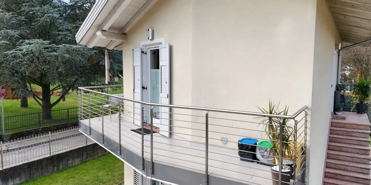 VILLETTA BIFAMILIARE – DUE UNITA’