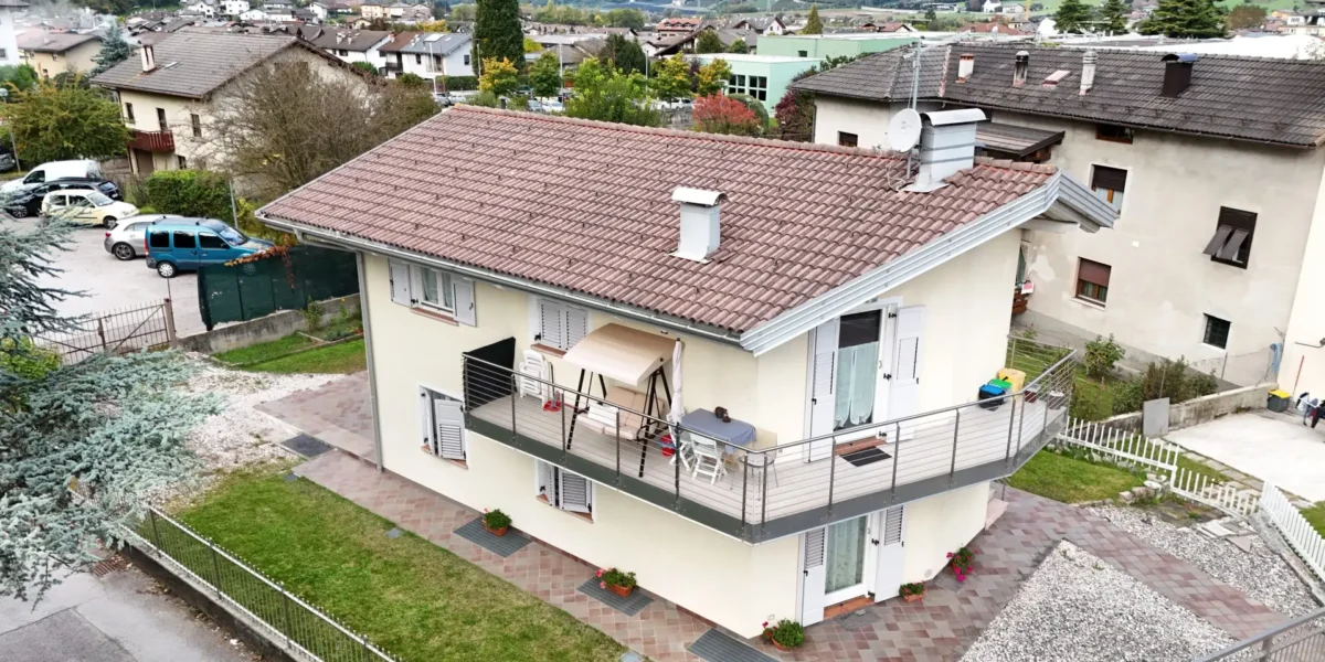 VILLETTA BIFAMILIARE – DUE UNITA’