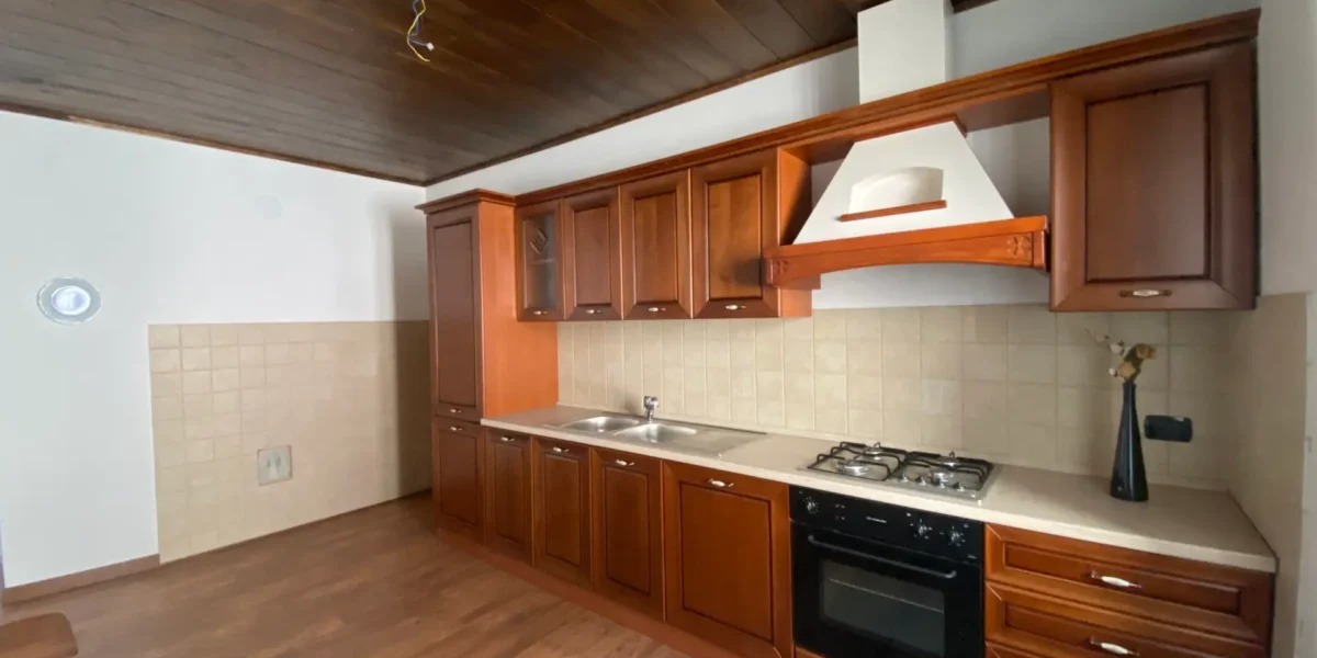 AMPIO APPARTAMENTO QUADRILOCALE