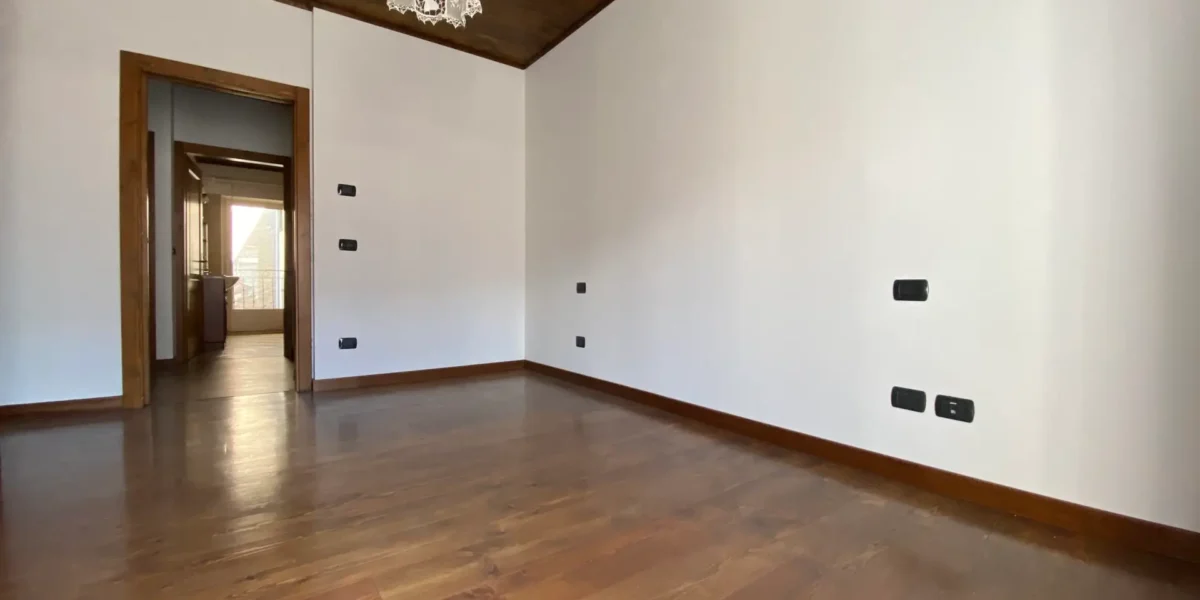 AMPIO APPARTAMENTO QUADRILOCALE