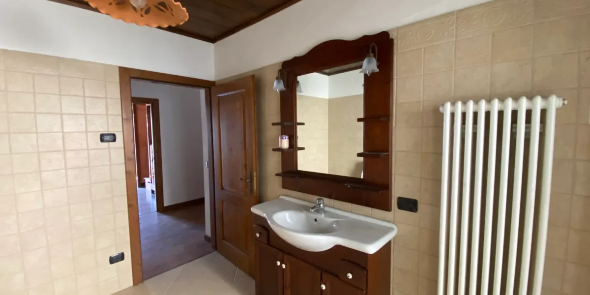 AMPIO APPARTAMENTO QUADRILOCALE