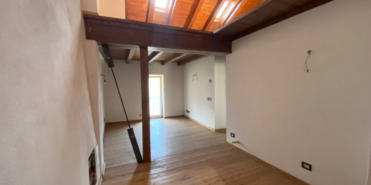 APPARTAMENTO SU DUE LIVELLI