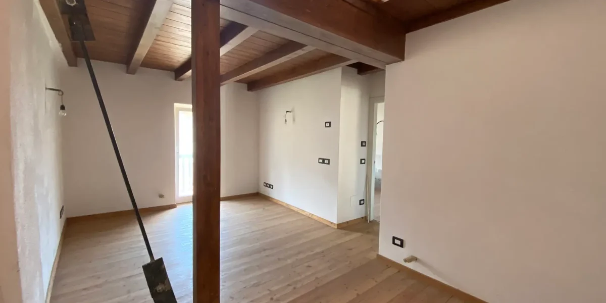 APPARTAMENTO SU DUE LIVELLI