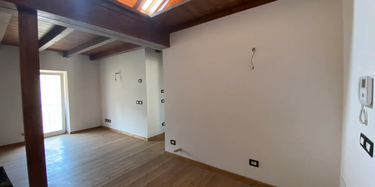 APPARTAMENTO SU DUE LIVELLI