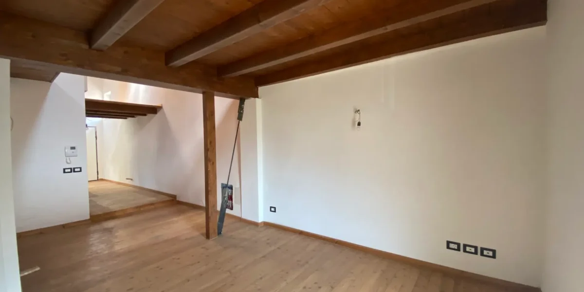 APPARTAMENTO SU DUE LIVELLI