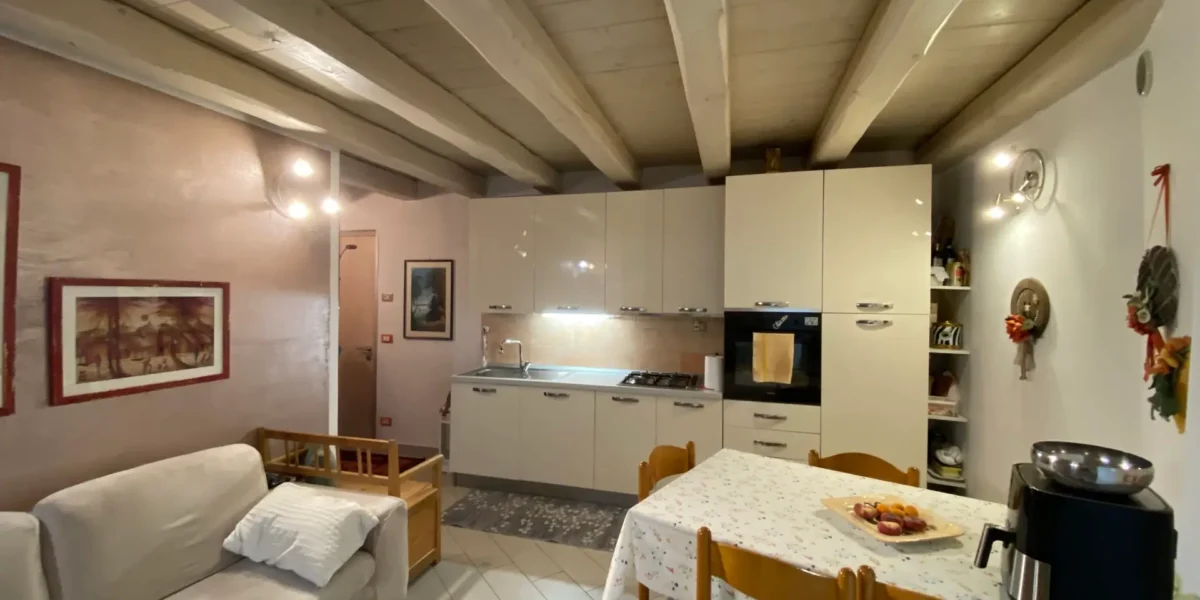 VILLETTA BIFAMILIARE – DUE UNITA’