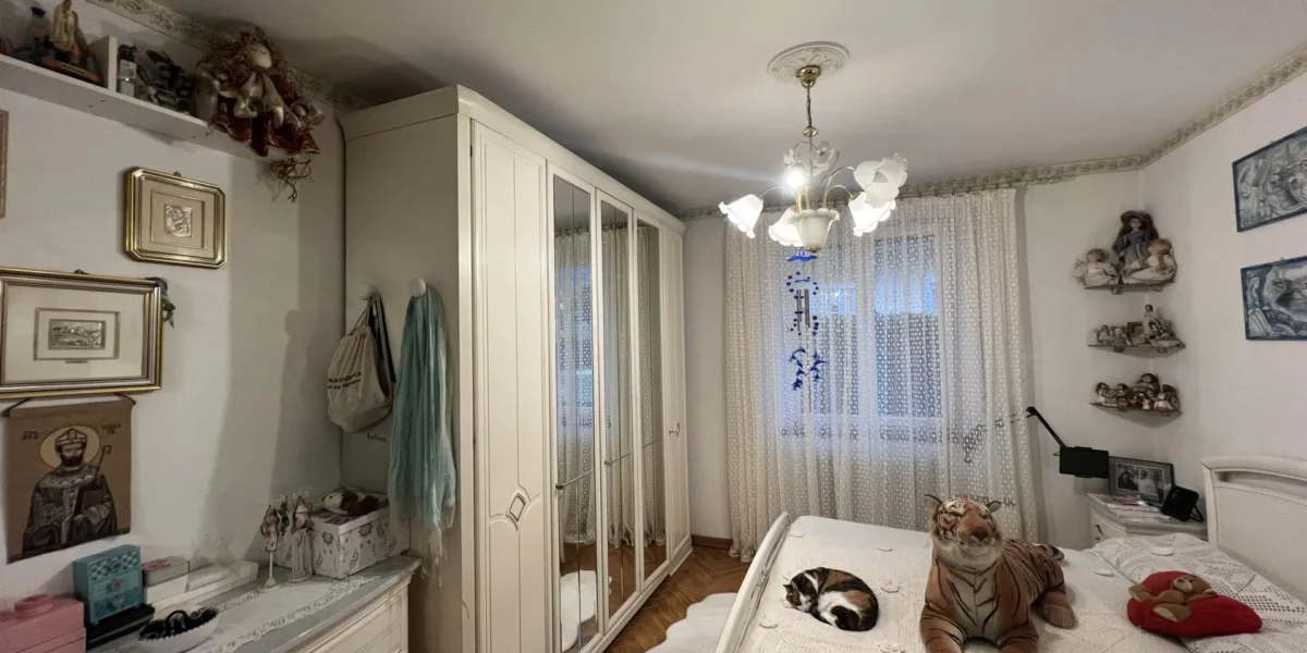 APPARTAMENTO TRE STANZE CON GIARDINO