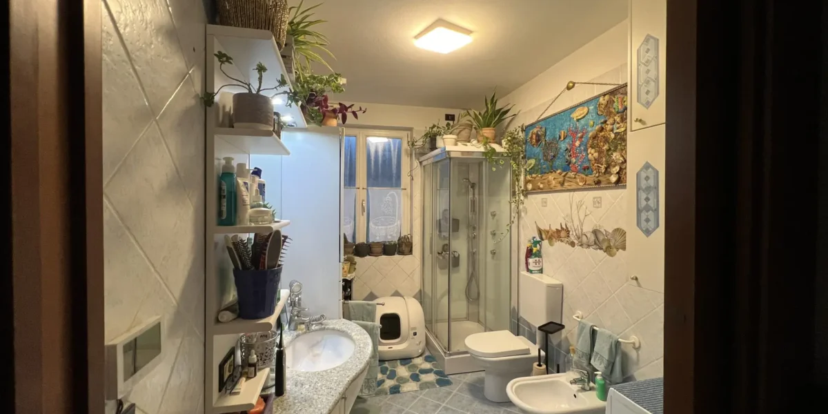 APPARTAMENTO TRE STANZE CON GIARDINO