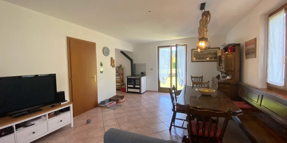 VILLINO DI MONTAGNA SULL’ALTOPIANO DEL TESINO