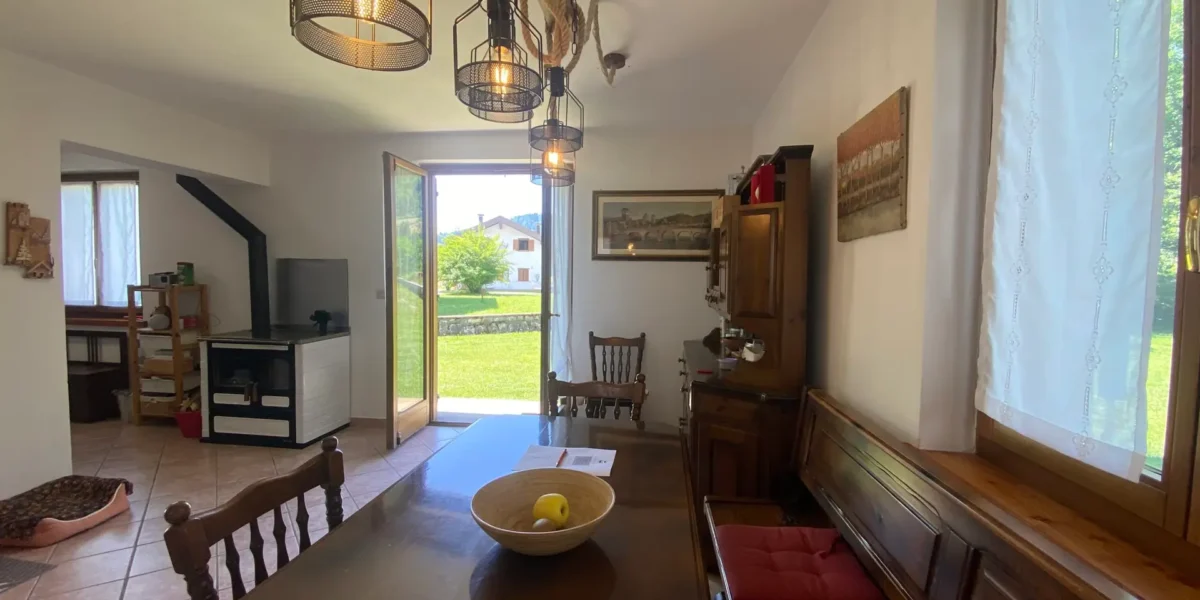 VILLINO DI MONTAGNA SULL’ALTOPIANO DEL TESINO