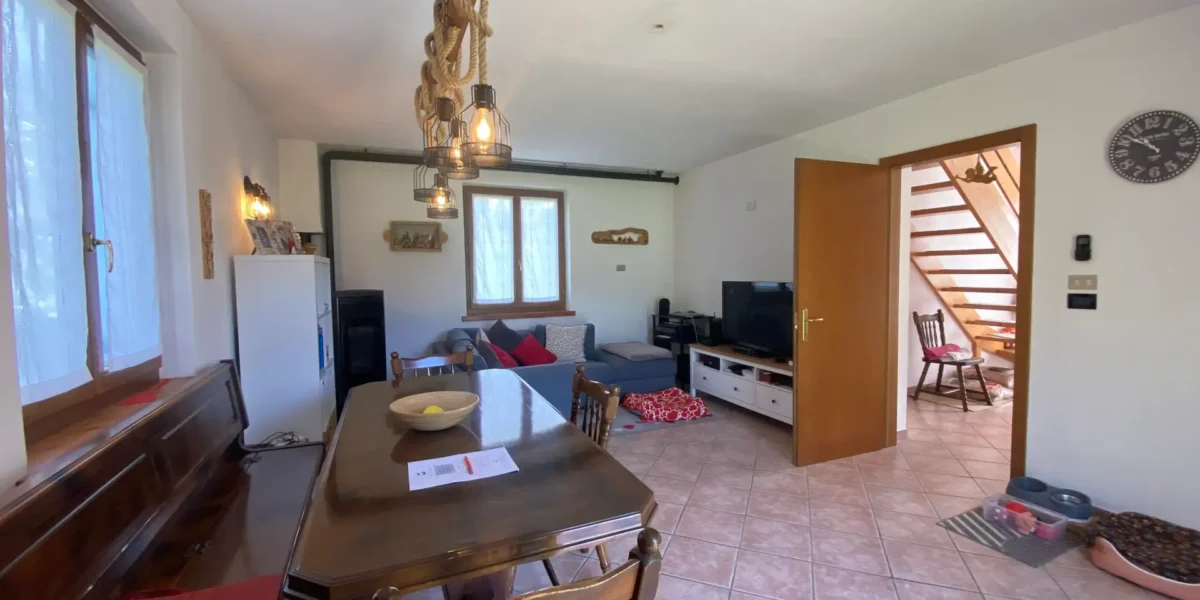 VILLINO DI MONTAGNA SULL’ALTOPIANO DEL TESINO