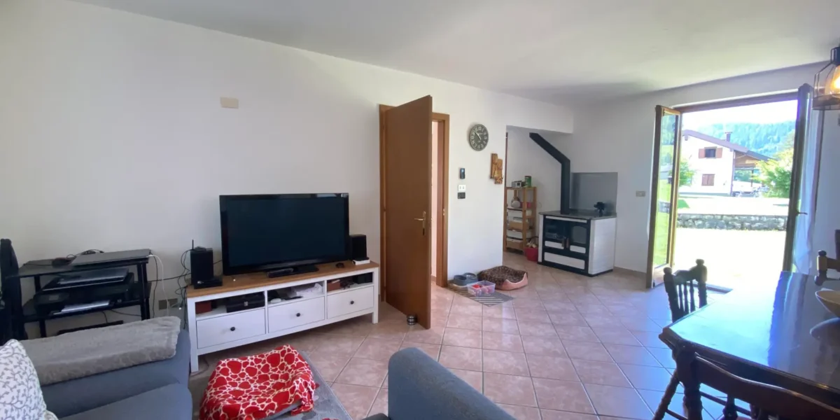 VILLINO DI MONTAGNA SULL’ALTOPIANO DEL TESINO