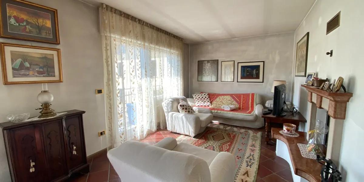 AMPIO APPARTAMENTO QUADRILOCALE