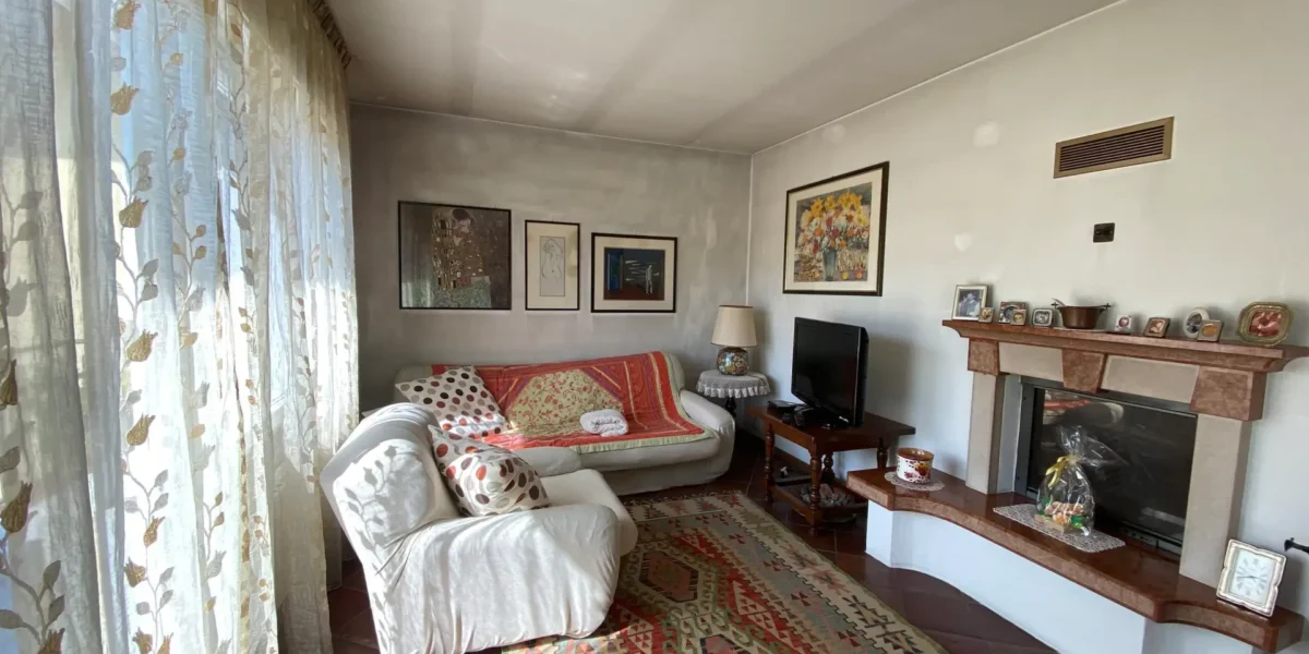 AMPIO APPARTAMENTO QUADRILOCALE