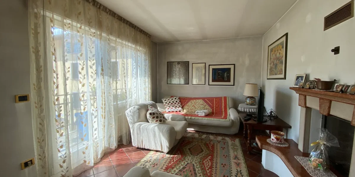 AMPIO APPARTAMENTO QUADRILOCALE