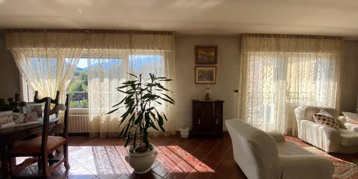 AMPIO APPARTAMENTO QUADRILOCALE