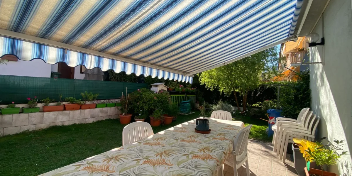 APPARTAMENTO TRE STANZE CON GIARDINO