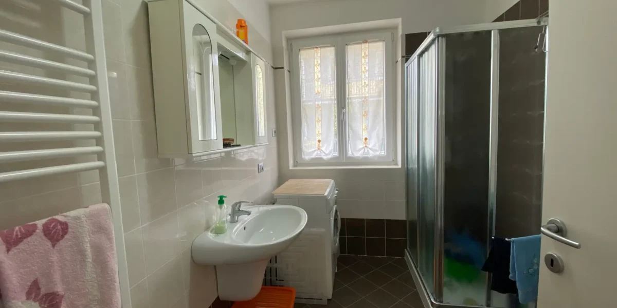 APPARTAMENTO TRILOCALE CON GIARDINO