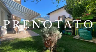 APPARTAMENTO TRE STANZE CON GIARDINO