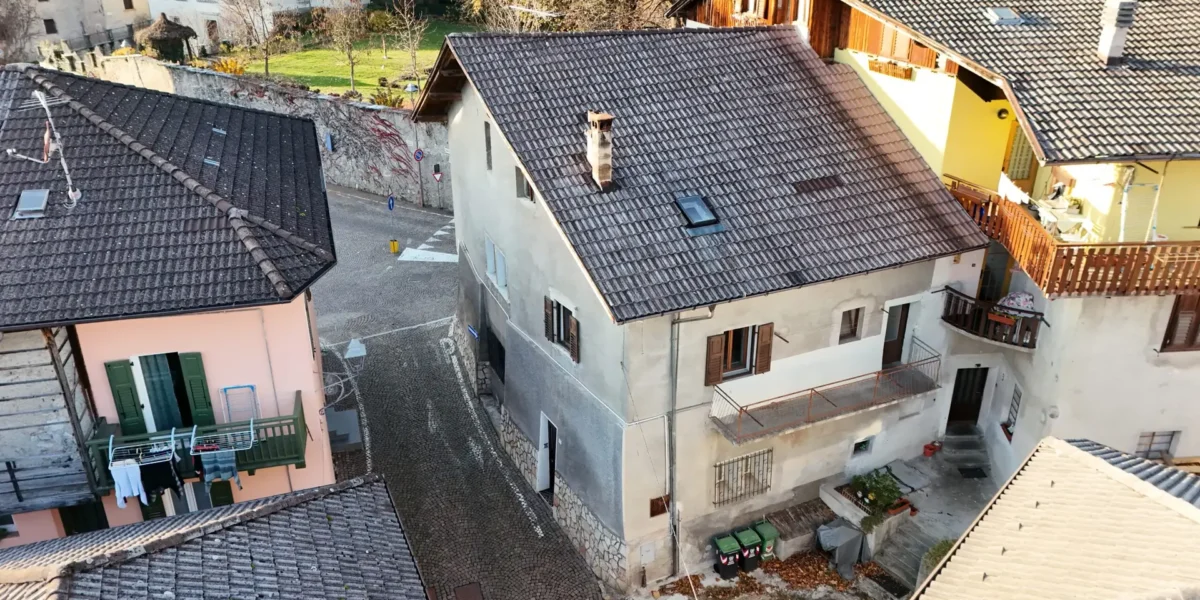 PORZIONE DI CASA NEL CENTRO STORICO