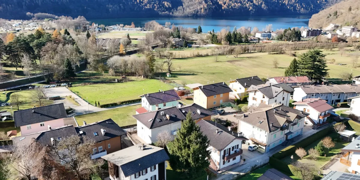 LA TUA VILLA AL LAGO: Privacy, Verde e Comfort a Levico Terme