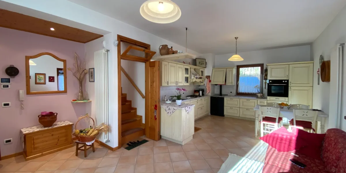 VILLA E ATTIVITA’ AGRICOLA IN UN’UNICA SOLUZIONE