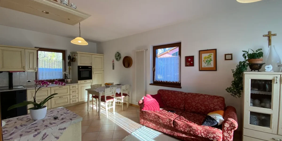 VILLA E ATTIVITA’ AGRICOLA IN UN’UNICA SOLUZIONE