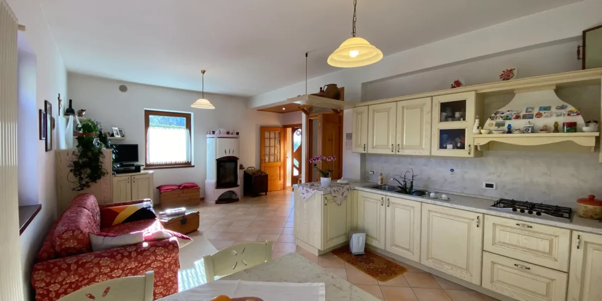 VILLA E ATTIVITA’ AGRICOLA IN UN’UNICA SOLUZIONE