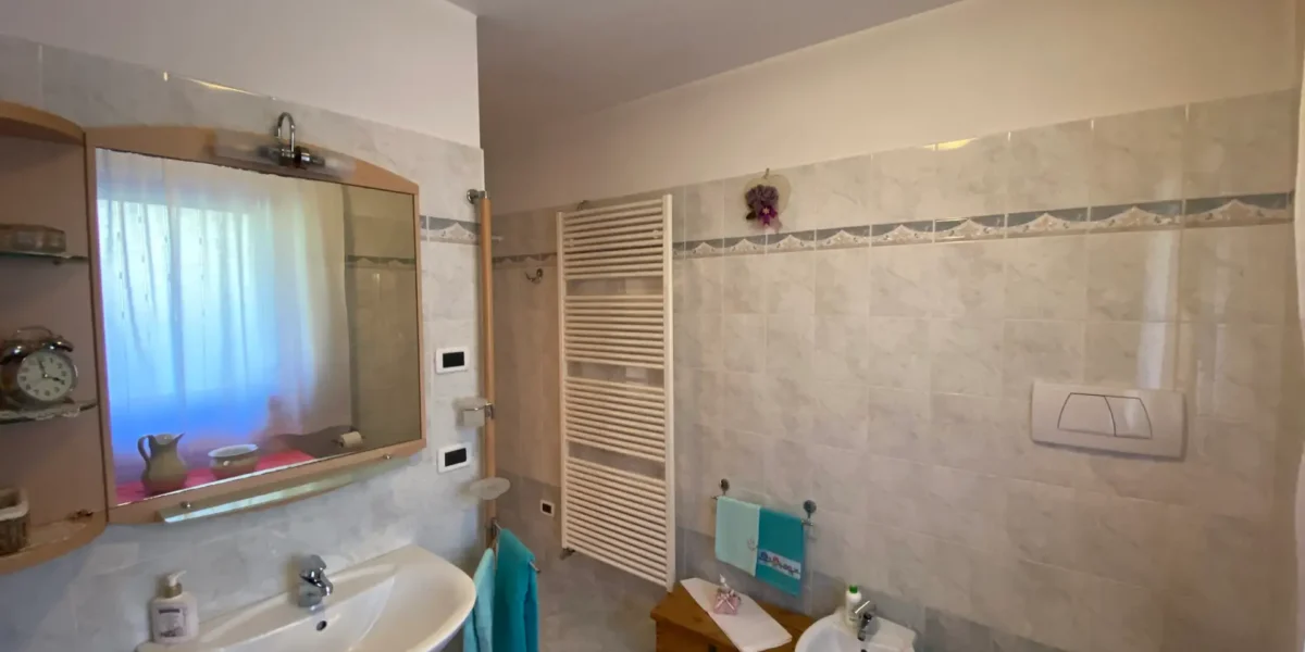 VILLA E ATTIVITA’ AGRICOLA IN UN’UNICA SOLUZIONE