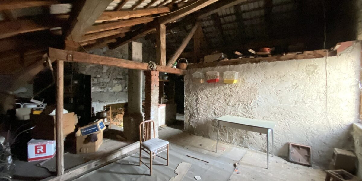 PORZIONE DI CASA NEL CENTRO STORICO