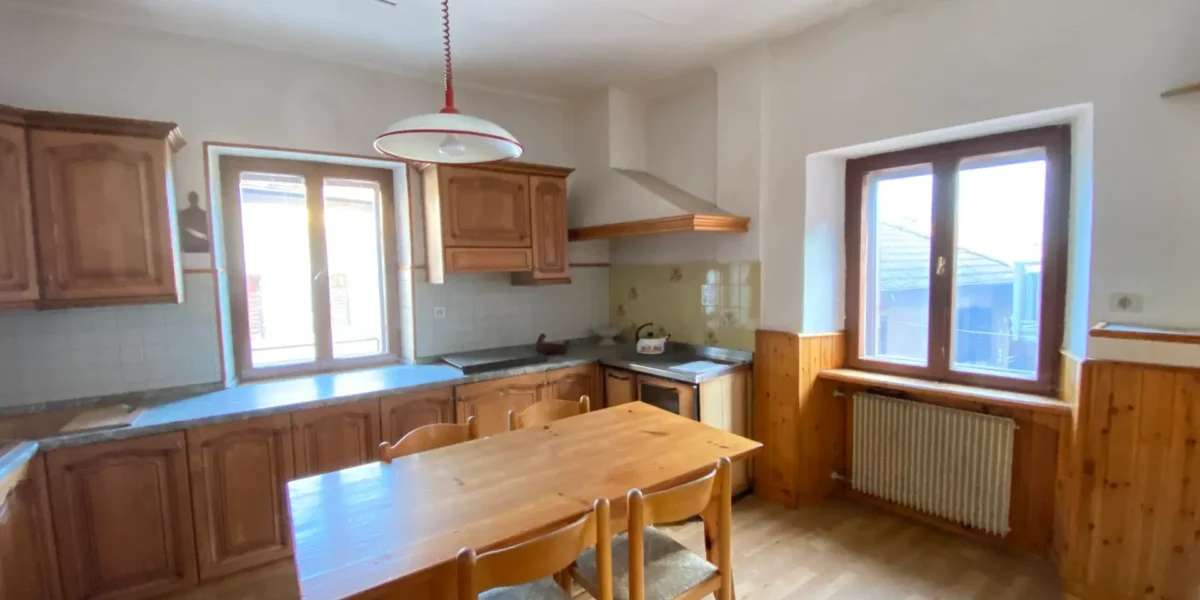 PORZIONE DI CASA NEL CENTRO STORICO