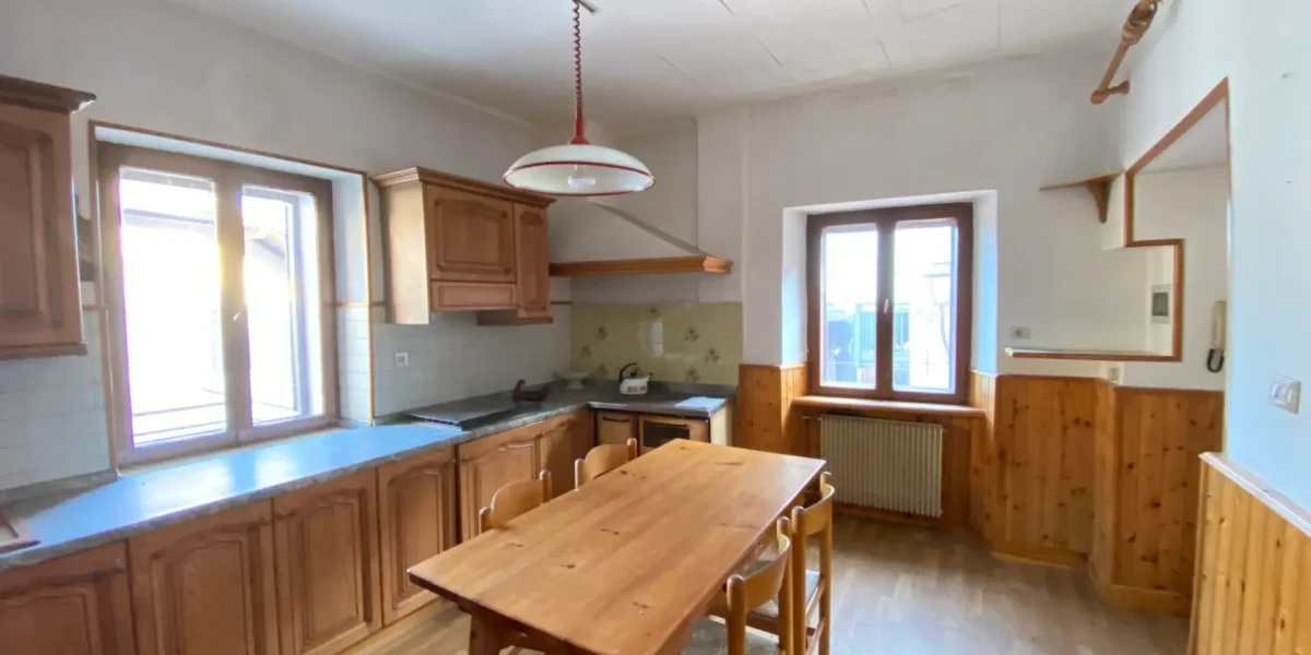 PORZIONE DI CASA NEL CENTRO STORICO