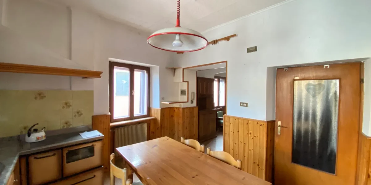 PORZIONE DI CASA NEL CENTRO STORICO