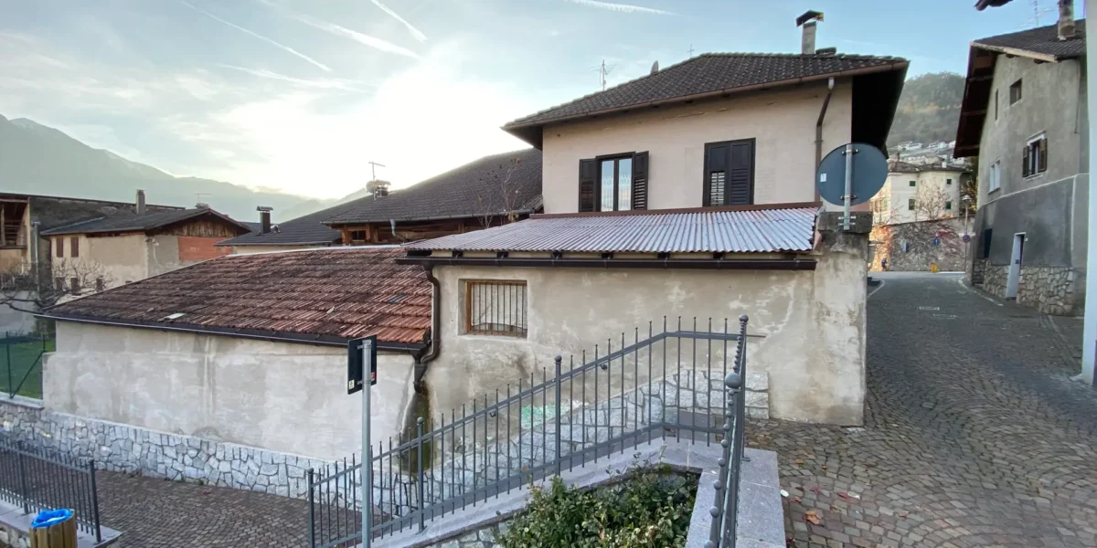 PORZIONE DI CASA NEL CENTRO STORICO