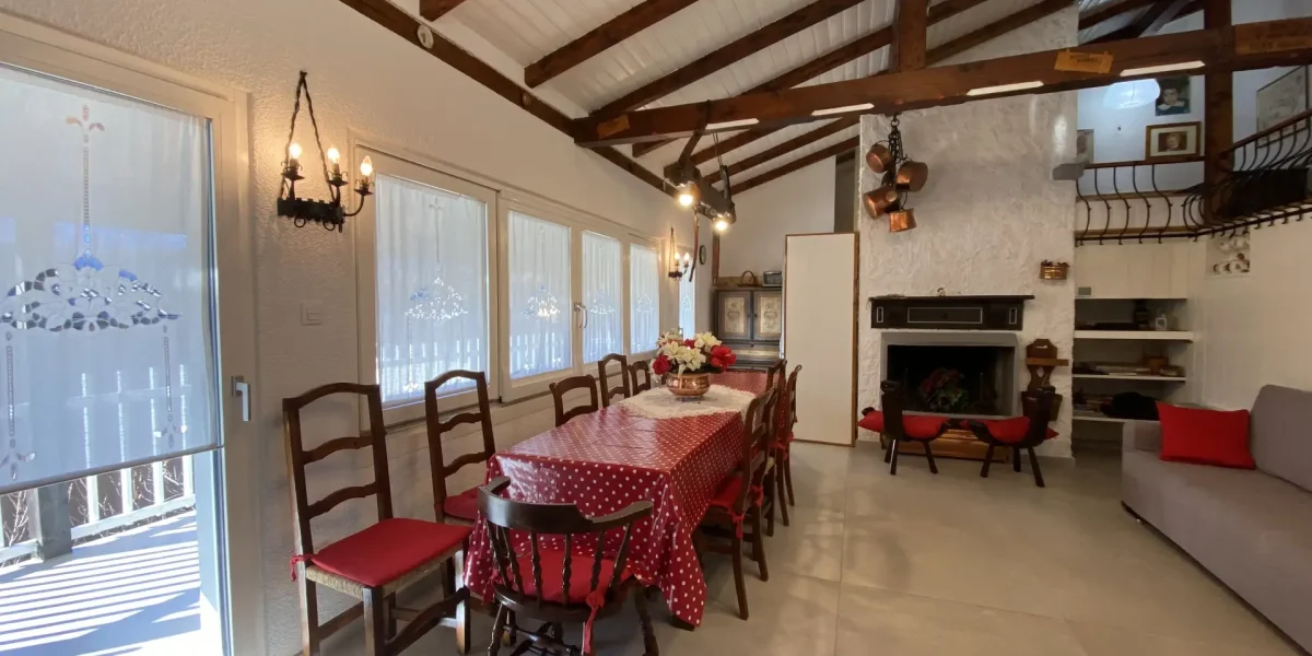 LA TUA VILLA AL LAGO: Privacy, Verde e Comfort a Levico Terme