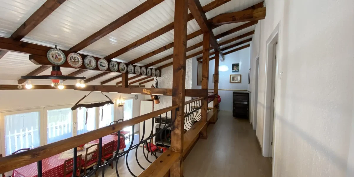 LA TUA VILLA AL LAGO: Privacy, Verde e Comfort a Levico Terme