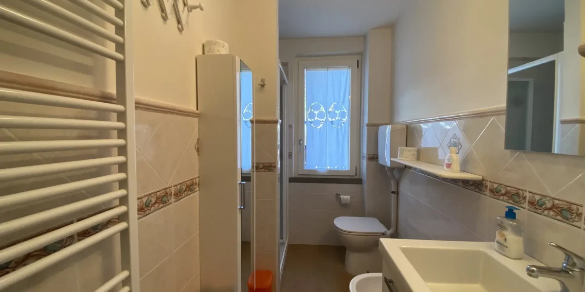 LA TUA VILLA AL LAGO: Privacy, Verde e Comfort a Levico Terme